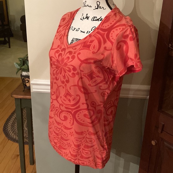 Eddie Bauer orange print t-shirt - Picture 2 of 7